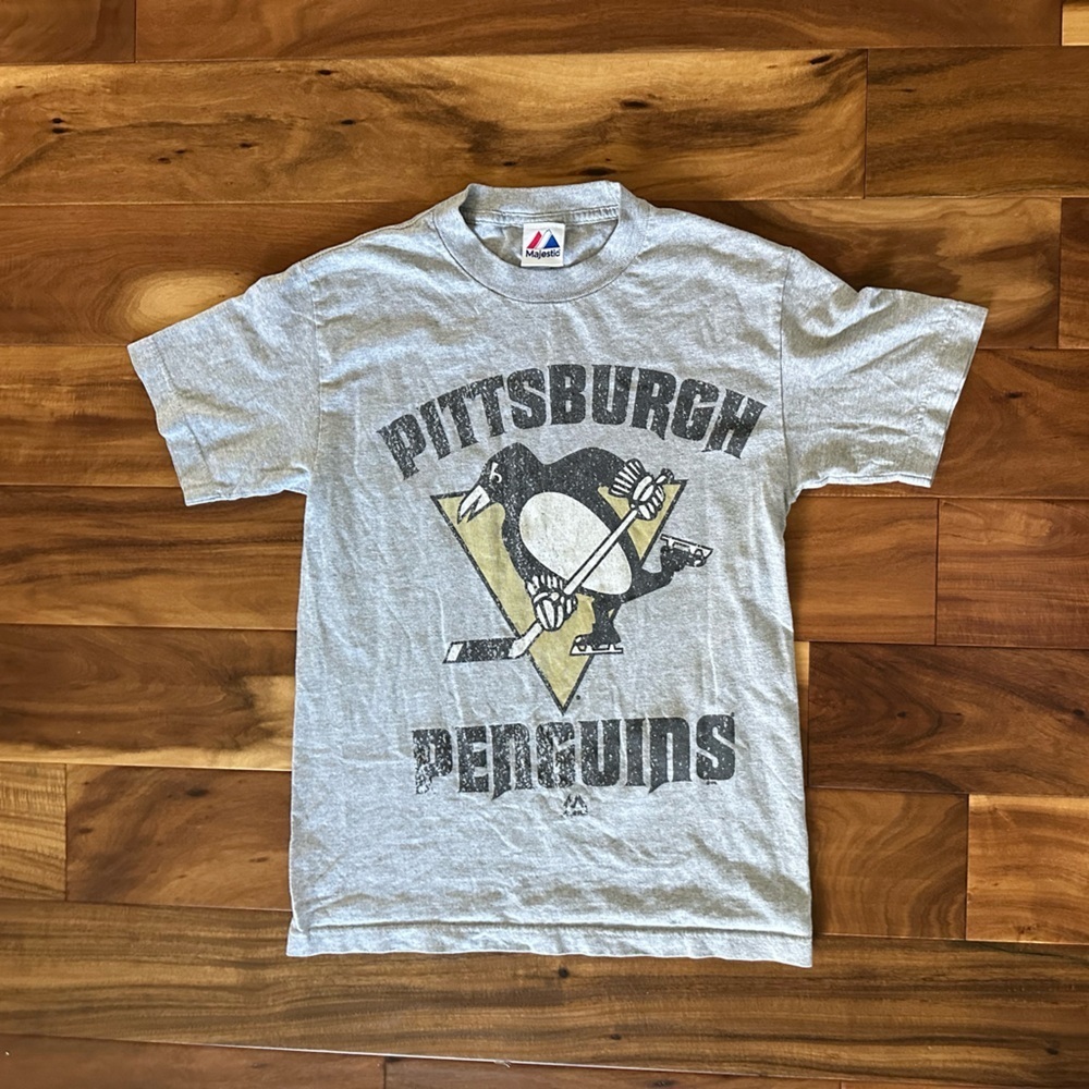Majestic Pittsburgh Penguins Gray T-Shirt size Small